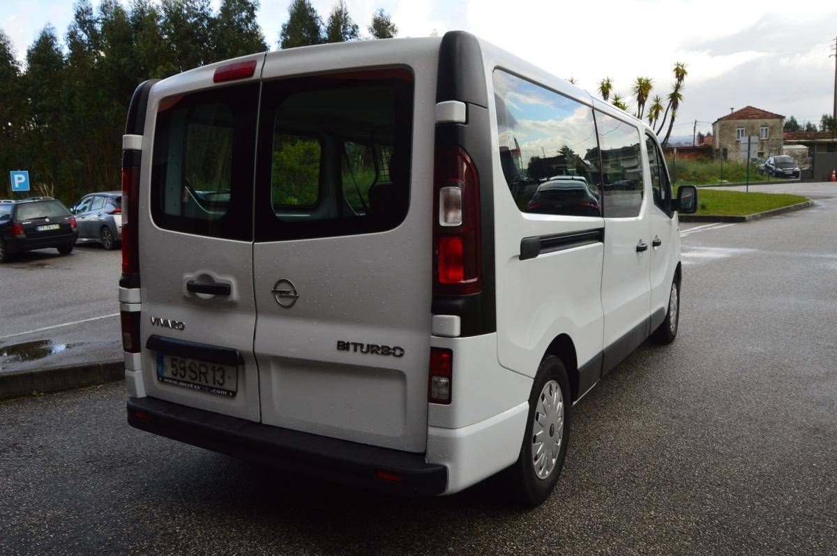 opel-vivaro-2017-diesel-1598cc