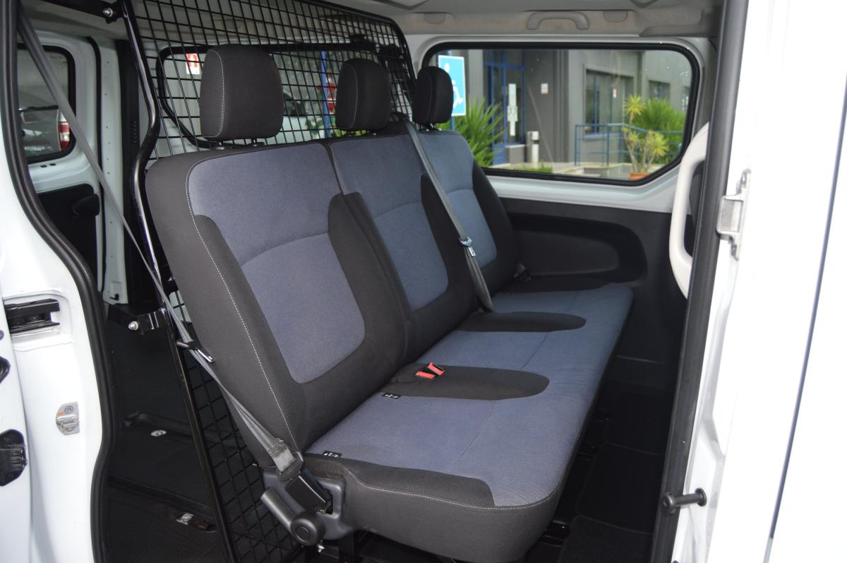 opel-vivaro-2017-diesel-1598cc