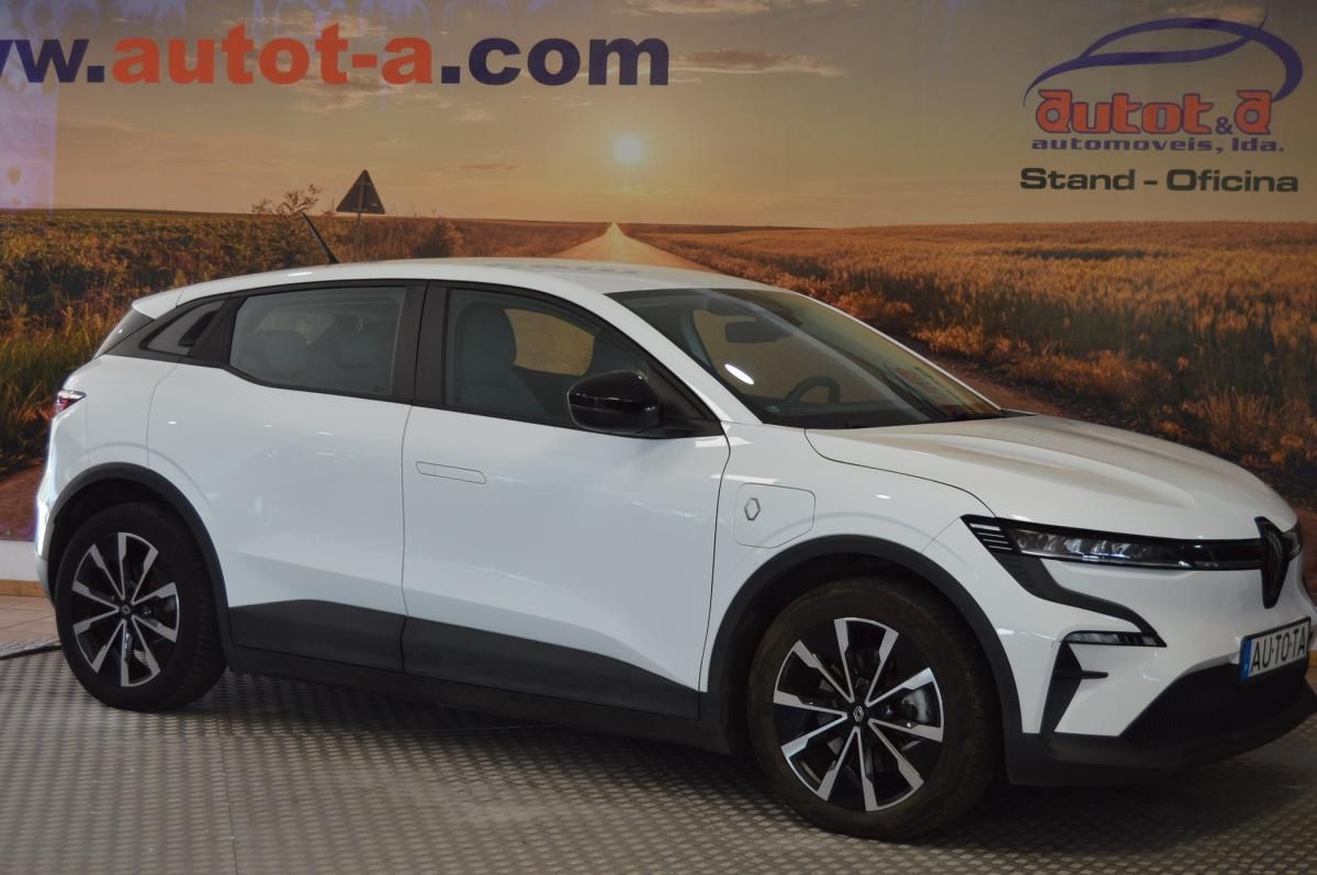 renault-megane-e-tech-2022-eletrico-0cc
