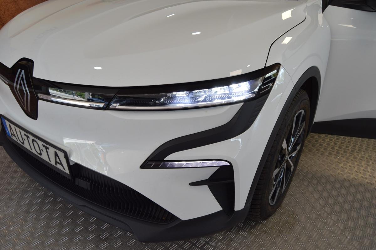 renault-megane-e-tech-2022-eletrico-0cc