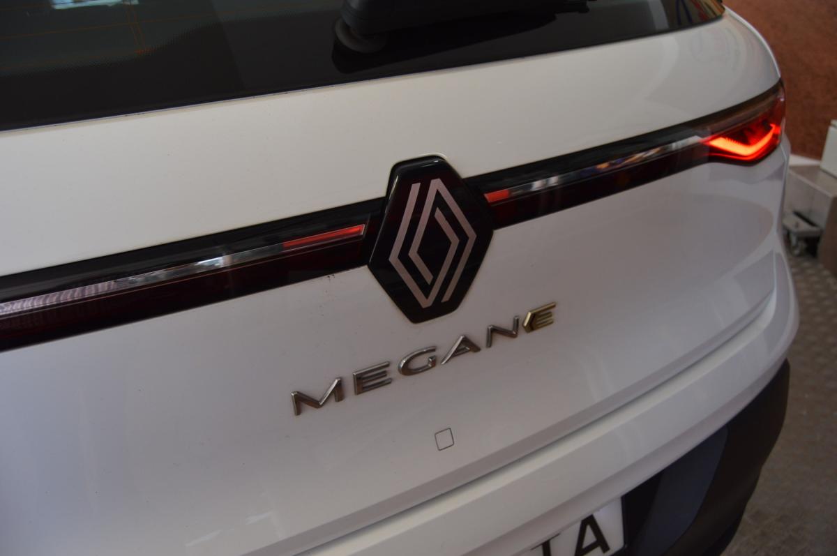 renault-megane-e-tech-2022-eletrico-0cc