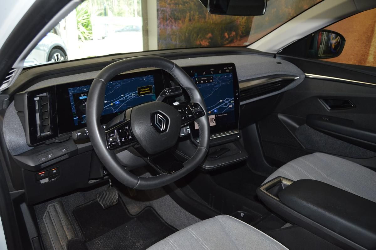 renault-megane-e-tech-2022-eletrico-0cc