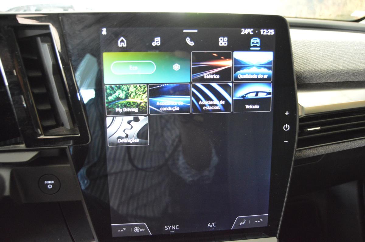 renault-megane-e-tech-2022-eletrico-0cc
