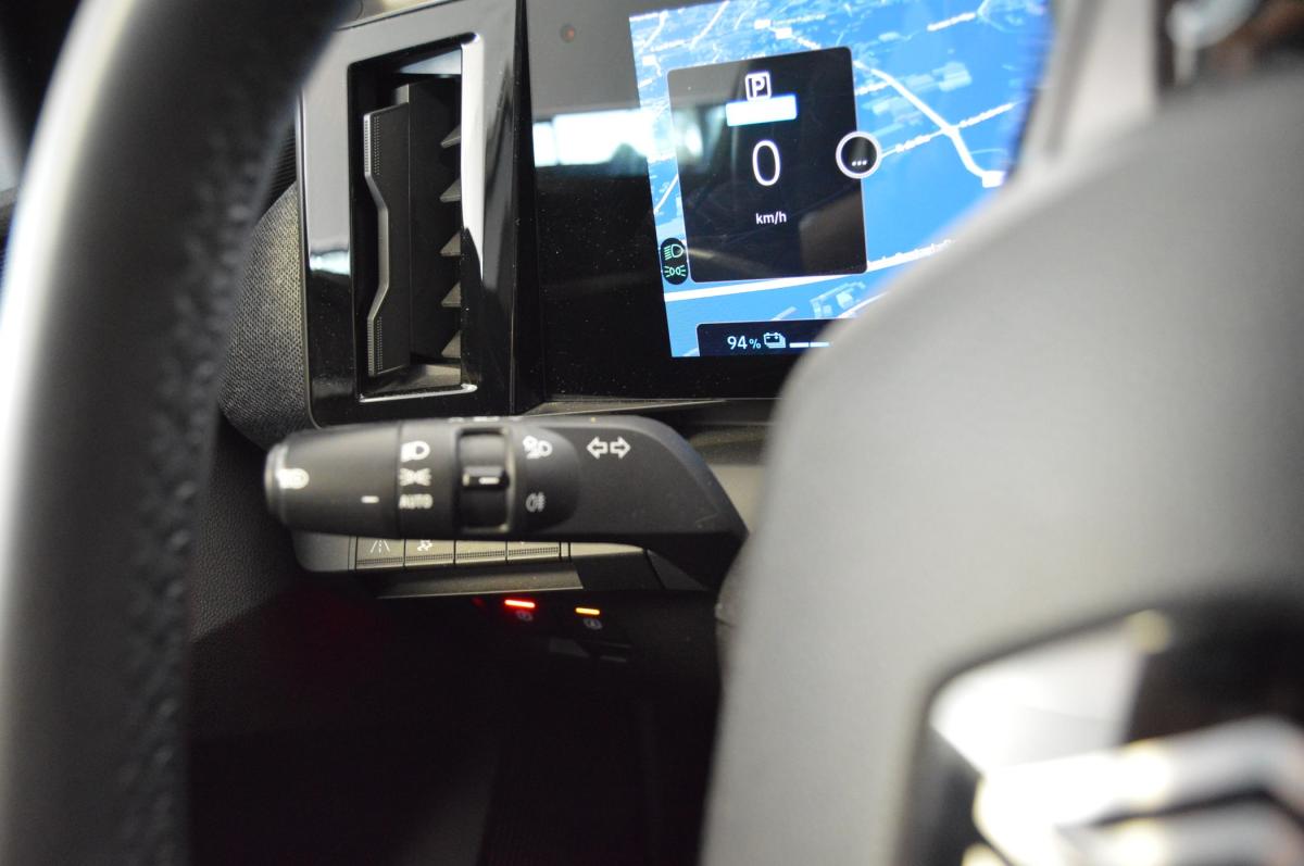 renault-megane-e-tech-2022-eletrico-0cc