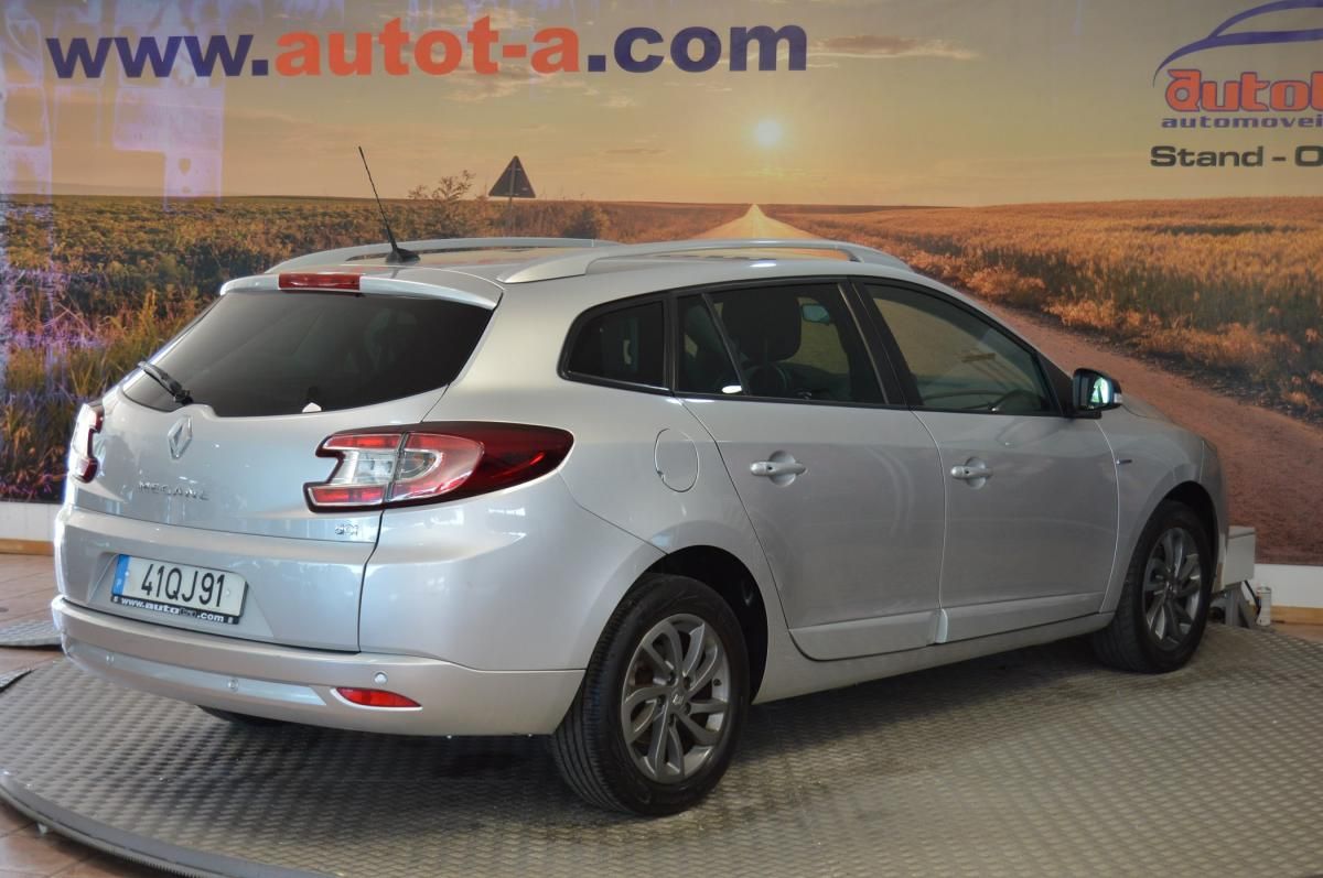 renault-megane-sport-tourer-2015-diesel-1461cc