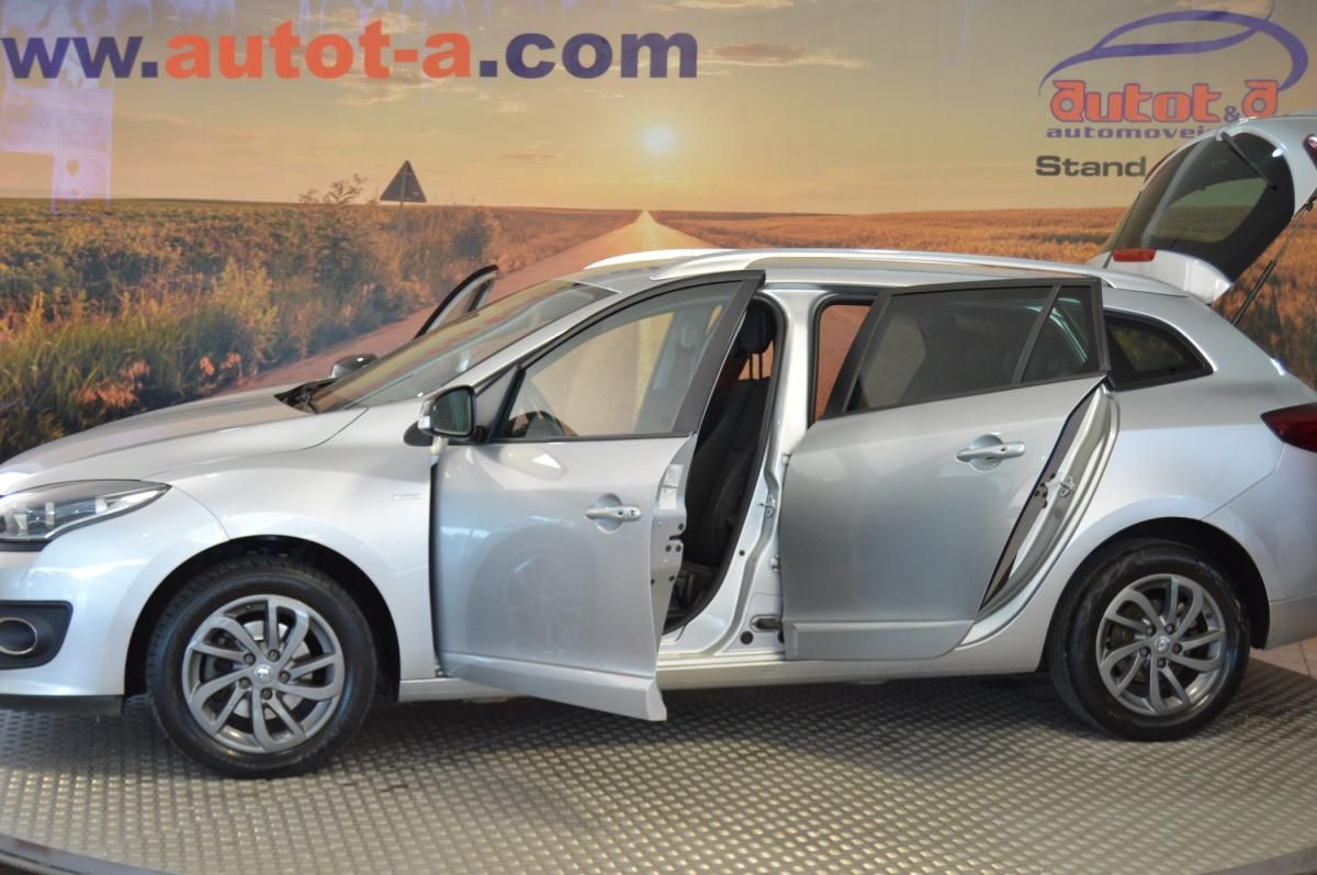 renault-megane-sport-tourer-2015-diesel-1461cc