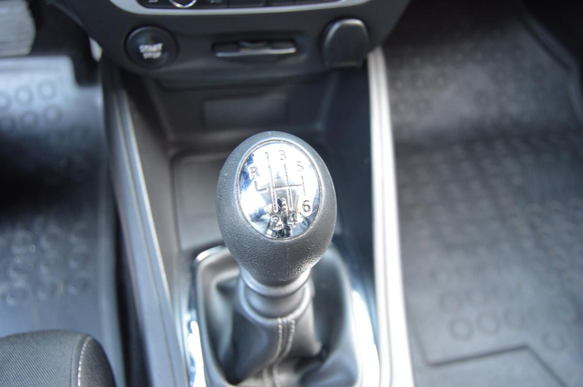 renault-megane-sport-tourer-2015-diesel-1461cc