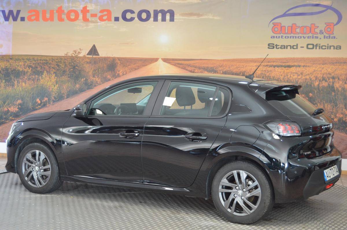 peugeot-208-2023-diesel-1499cc