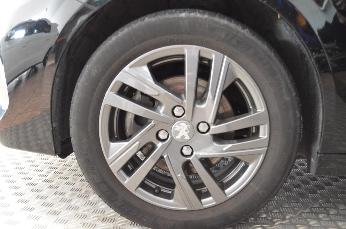 peugeot-208-2023-diesel-1499cc