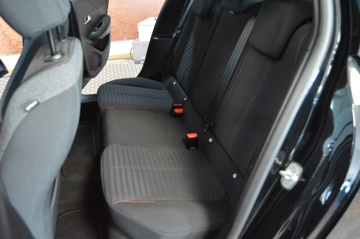 peugeot-208-2023-diesel-1499cc