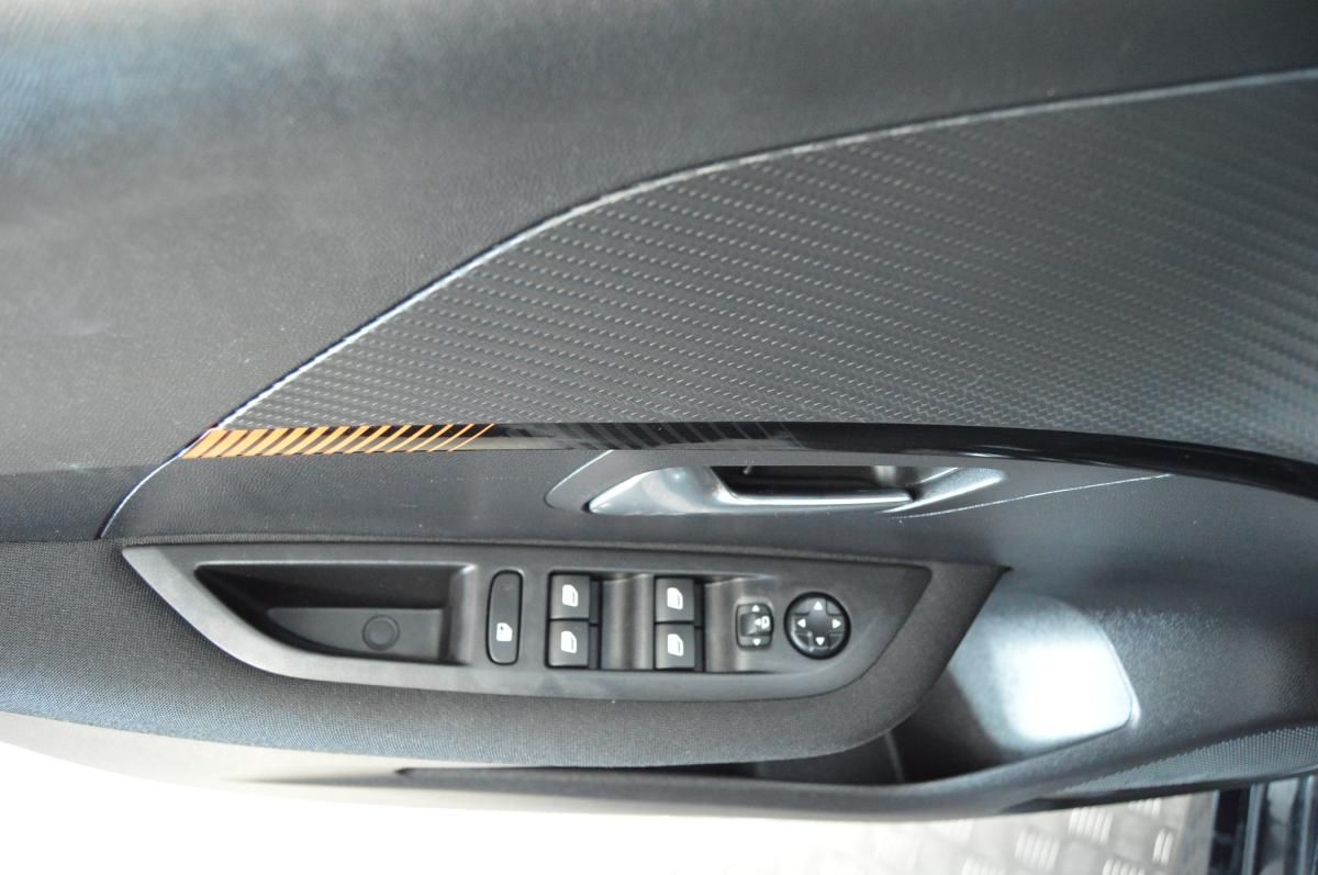 peugeot-208-2023-diesel-1499cc