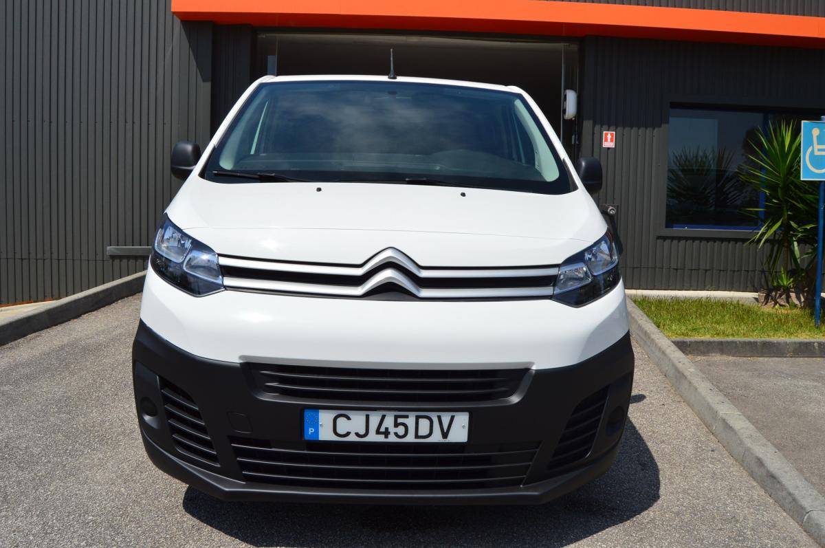 citroen-jumpy-2021-diesel-1499cc