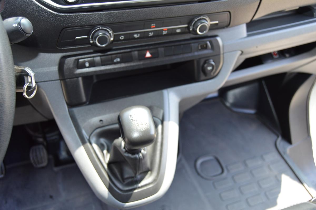 citroen-jumpy-2021-diesel-1499cc