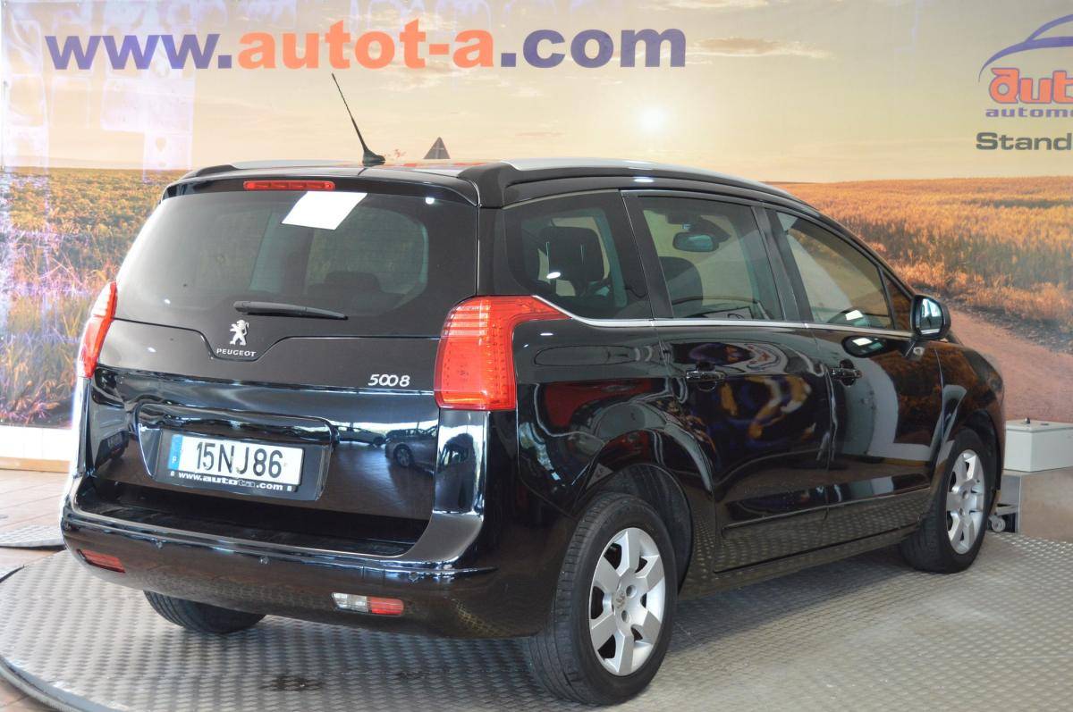 peugeot-5008-2012-diesel-1560cc