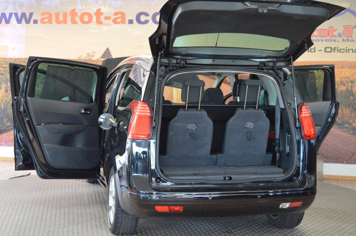 peugeot-5008-2012-diesel-1560cc