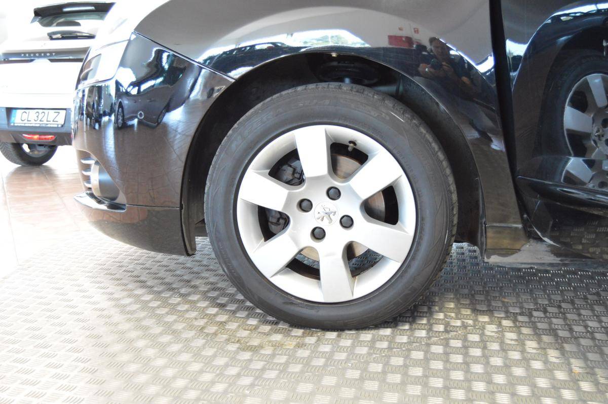 peugeot-5008-2012-diesel-1560cc