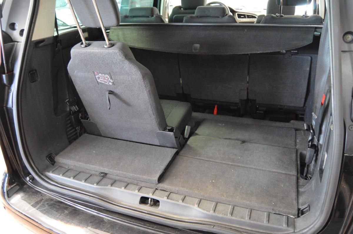 peugeot-5008-2012-diesel-1560cc