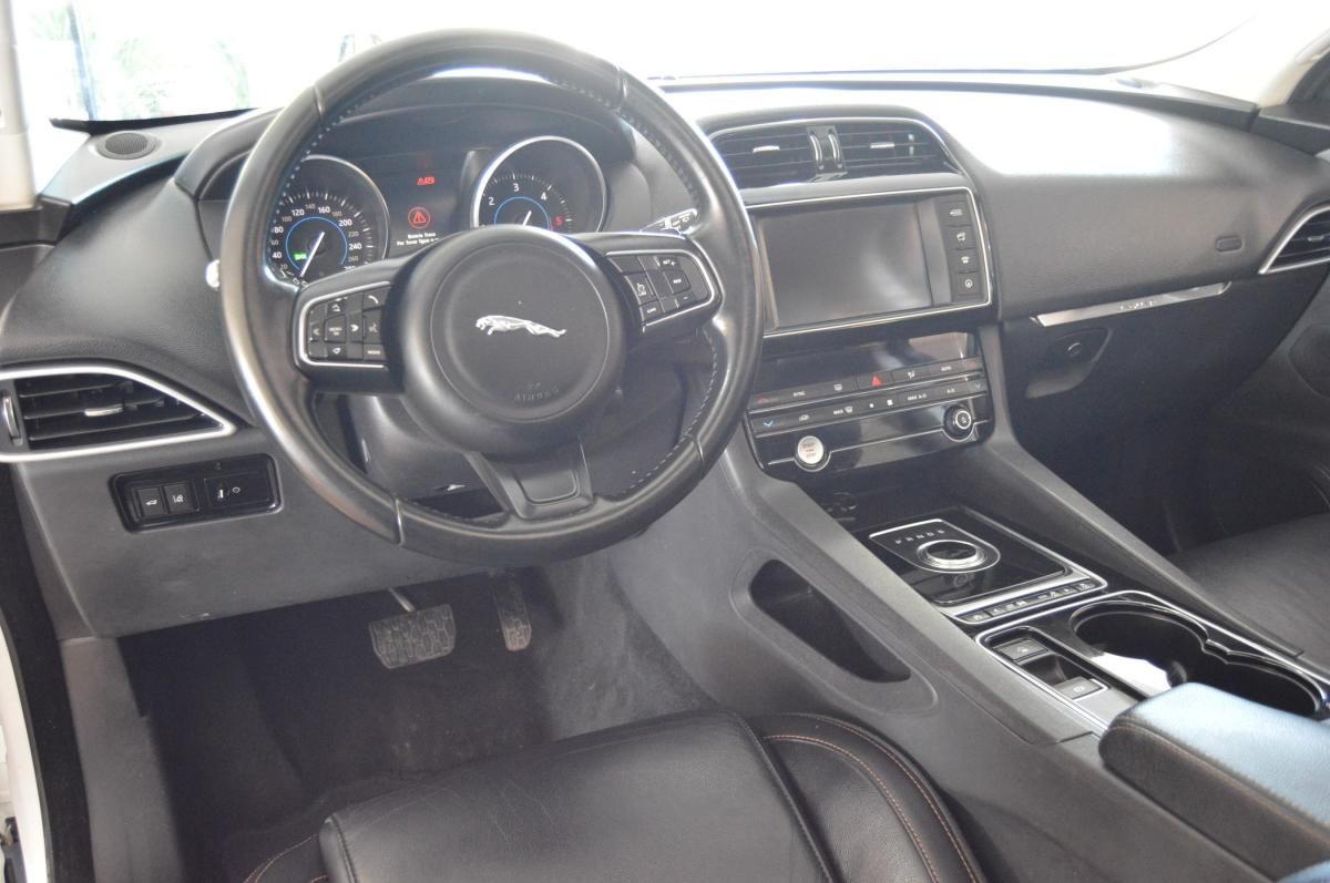 jaguar-f-pace-2016-diesel-1999cc