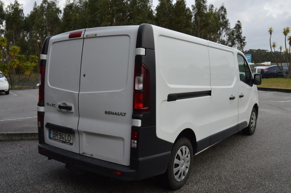 renault-trafic-2018-diesel-1598cc