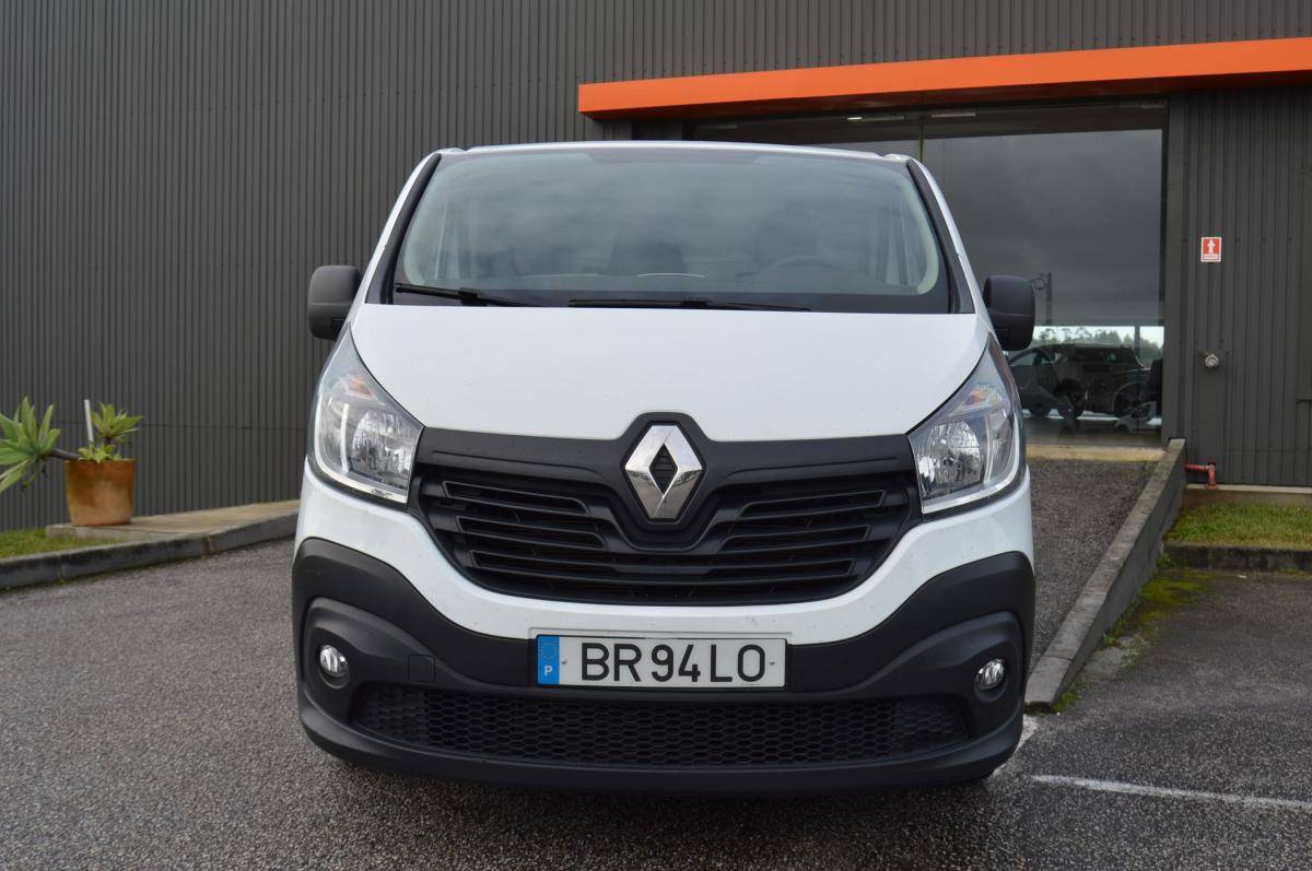 renault-trafic-2018-diesel-1598cc