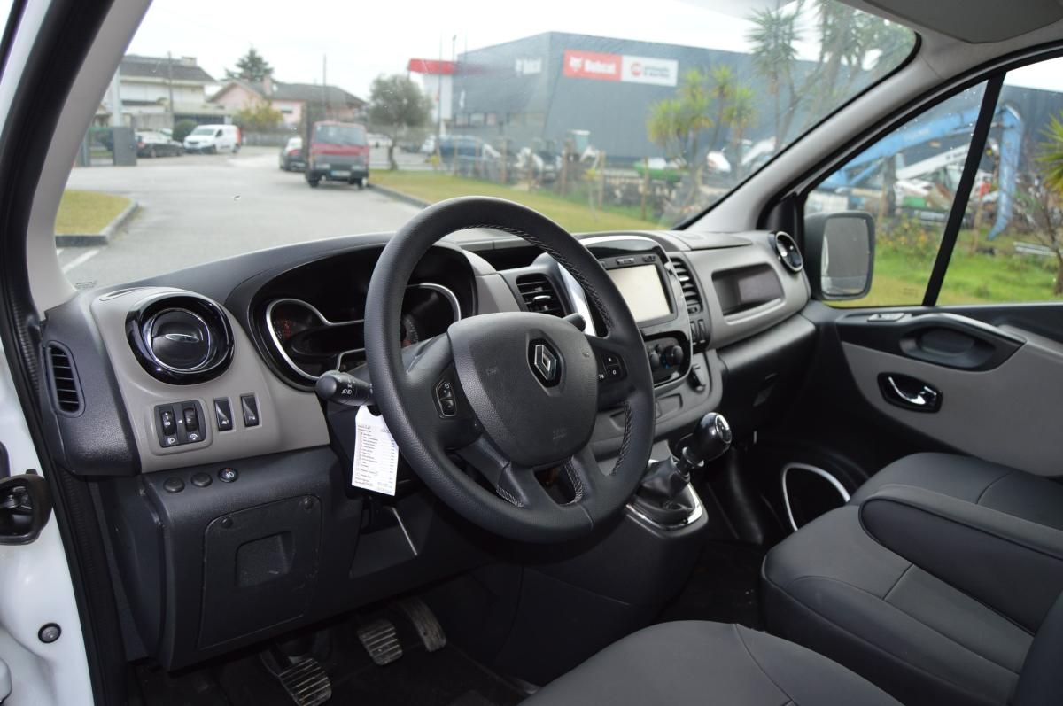 renault-trafic-2018-diesel-1598cc
