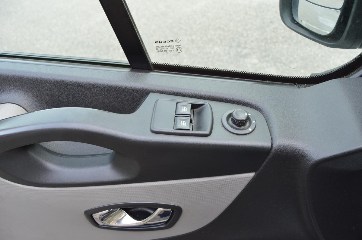 renault-trafic-2018-diesel-1598cc
