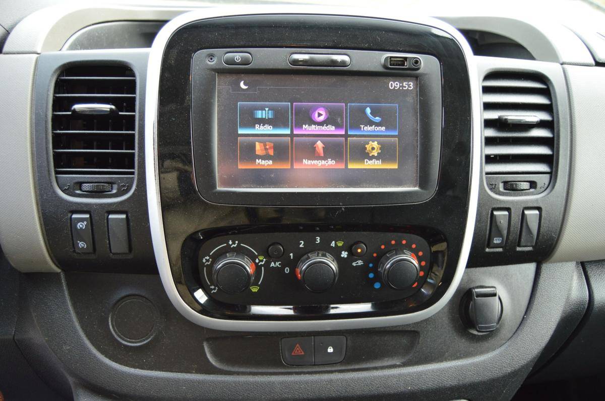 renault-trafic-2018-diesel-1598cc