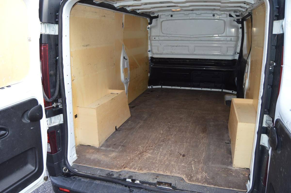 renault-trafic-2018-diesel-1598cc