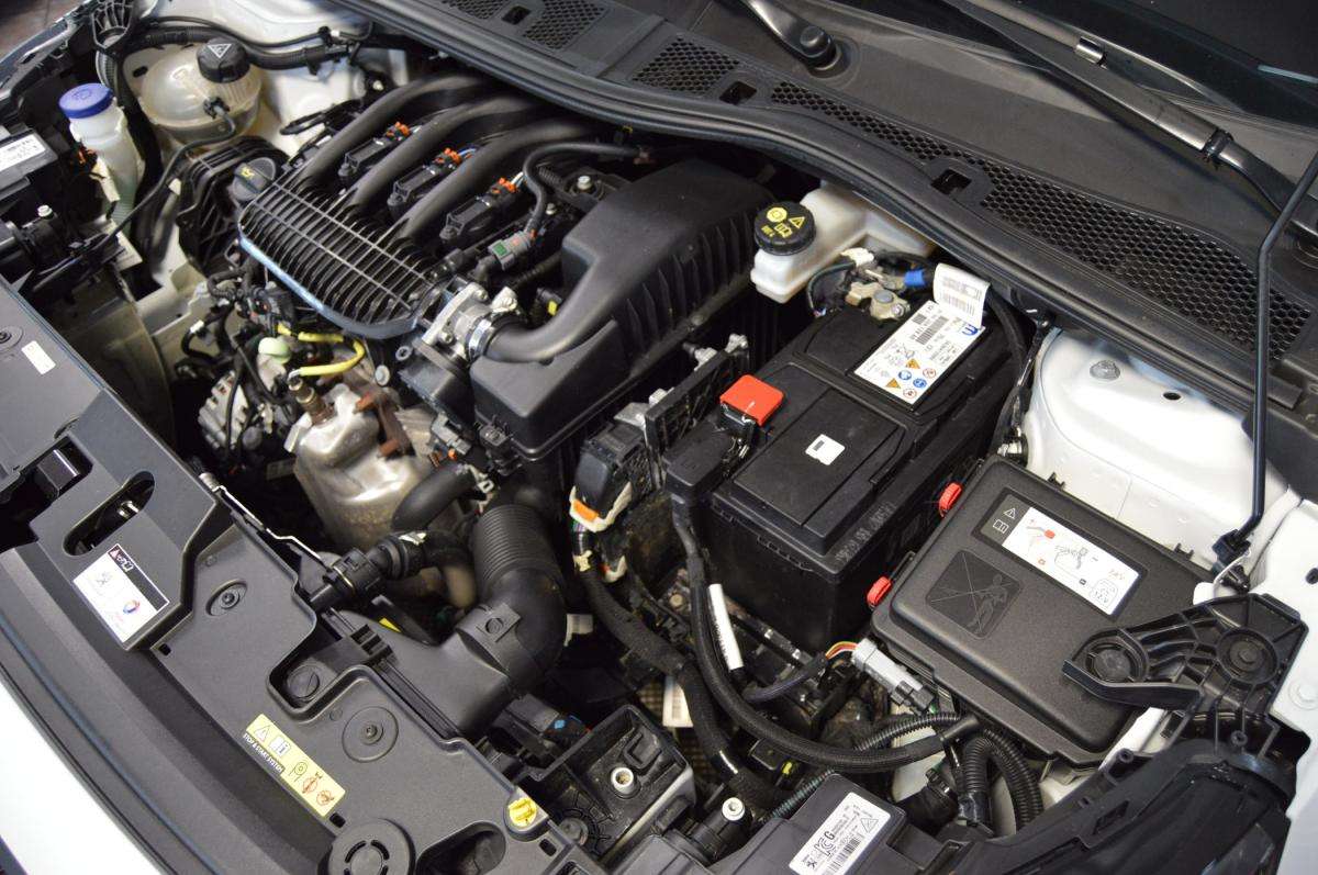 peugeot-208-2022-gasolina-1199cc