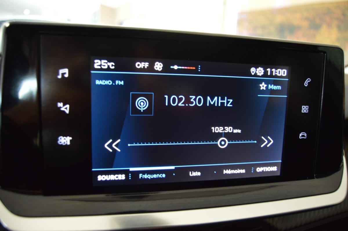 peugeot-208-2022-gasolina-1199cc