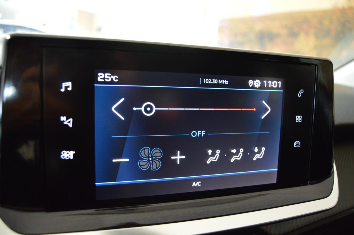 peugeot-208-2022-gasolina-1199cc