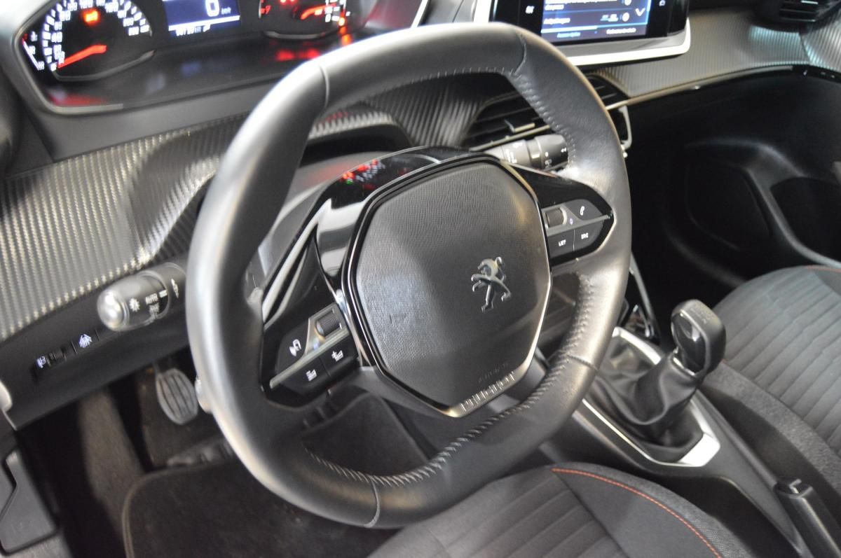 peugeot-208-2022-gasolina-1199cc