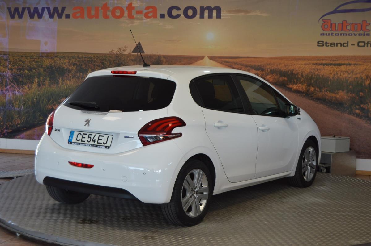 peugeot-208-2016-gasolina-1199cc