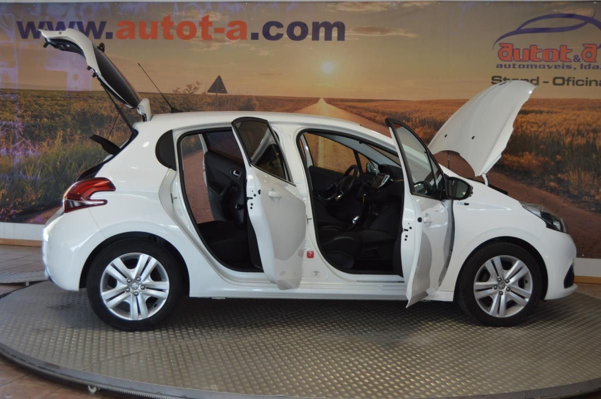 peugeot-208-2016-gasolina-1199cc