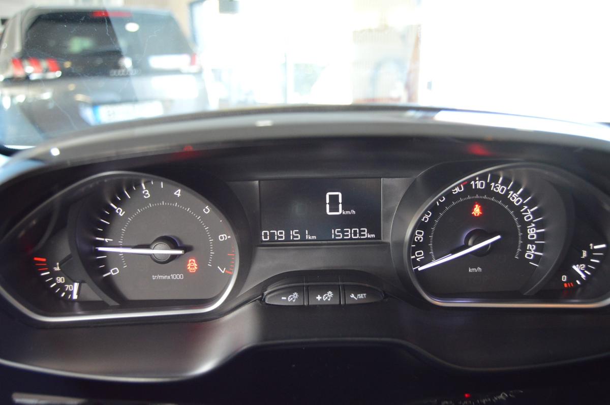 peugeot-208-2016-gasolina-1199cc