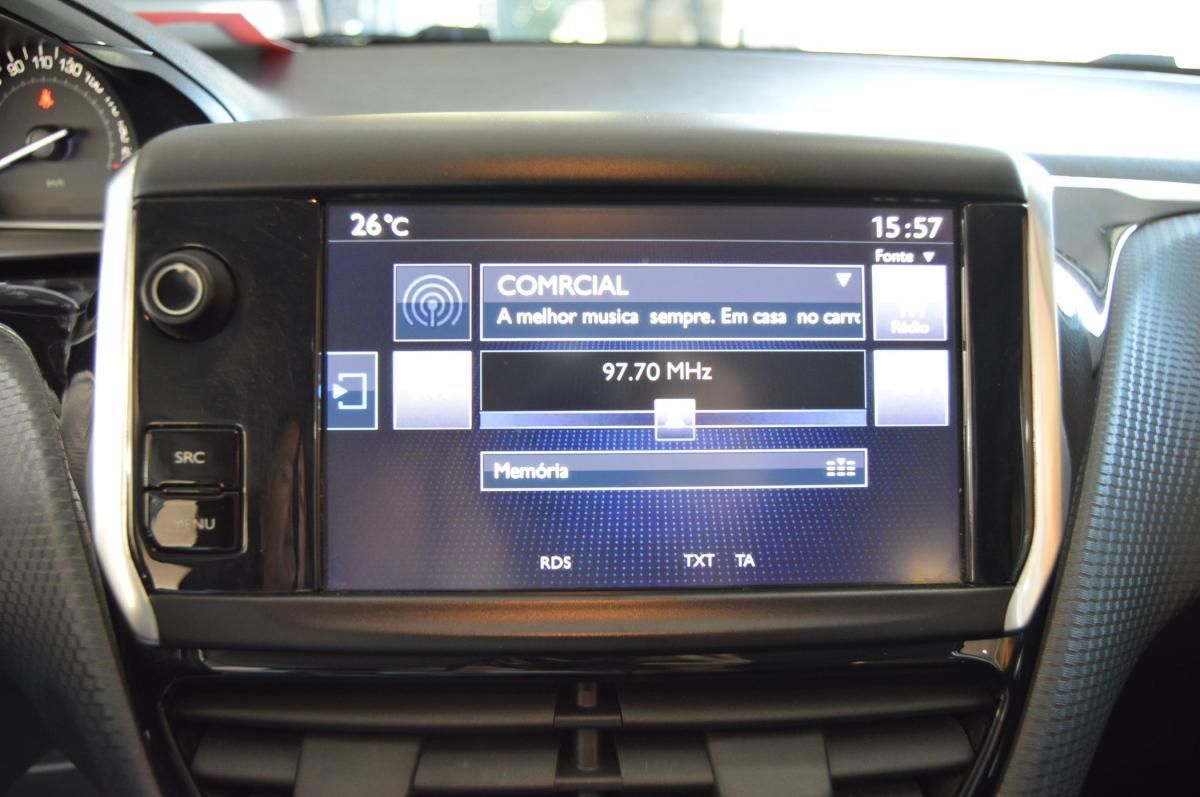 peugeot-208-2016-gasolina-1199cc