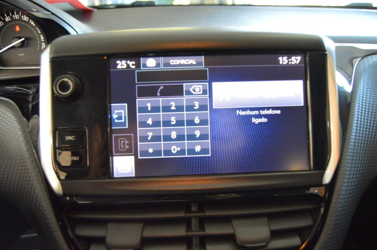 peugeot-208-2016-gasolina-1199cc