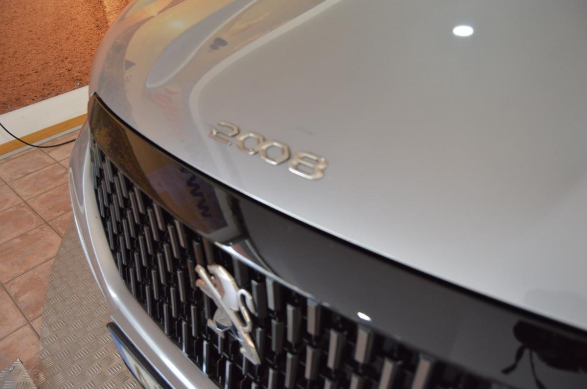 peugeot-2008-2022-gasolina-1199cc