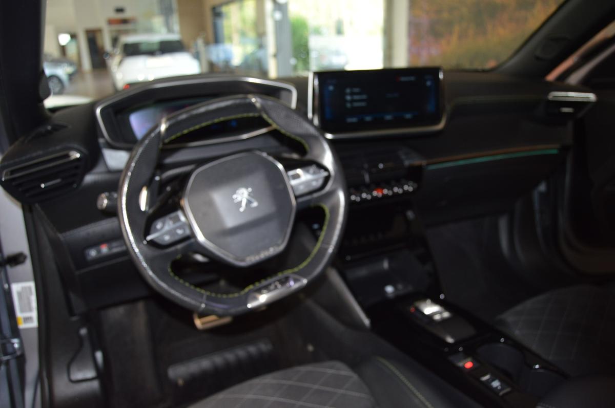 peugeot-2008-2022-gasolina-1199cc