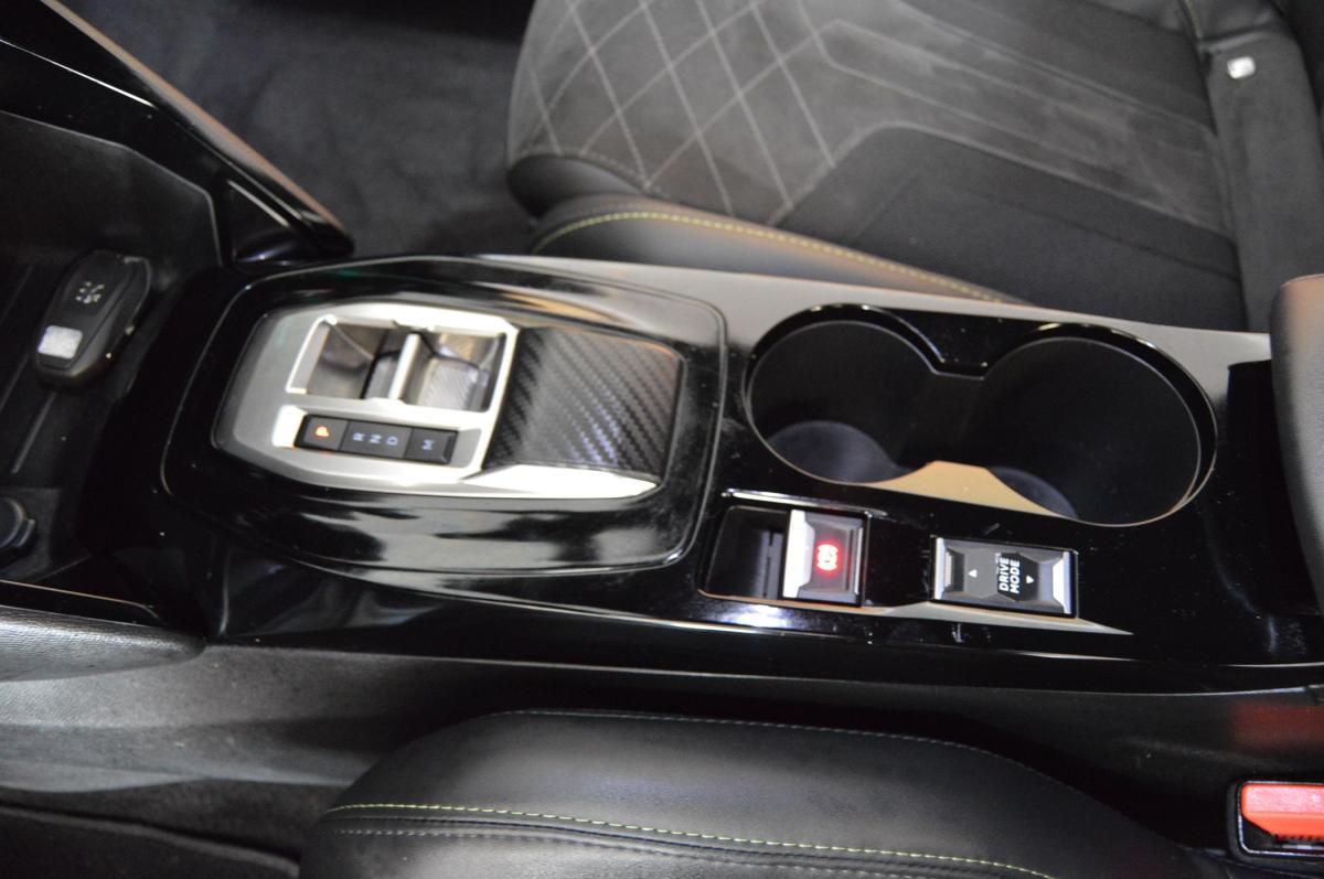 peugeot-2008-2022-gasolina-1199cc