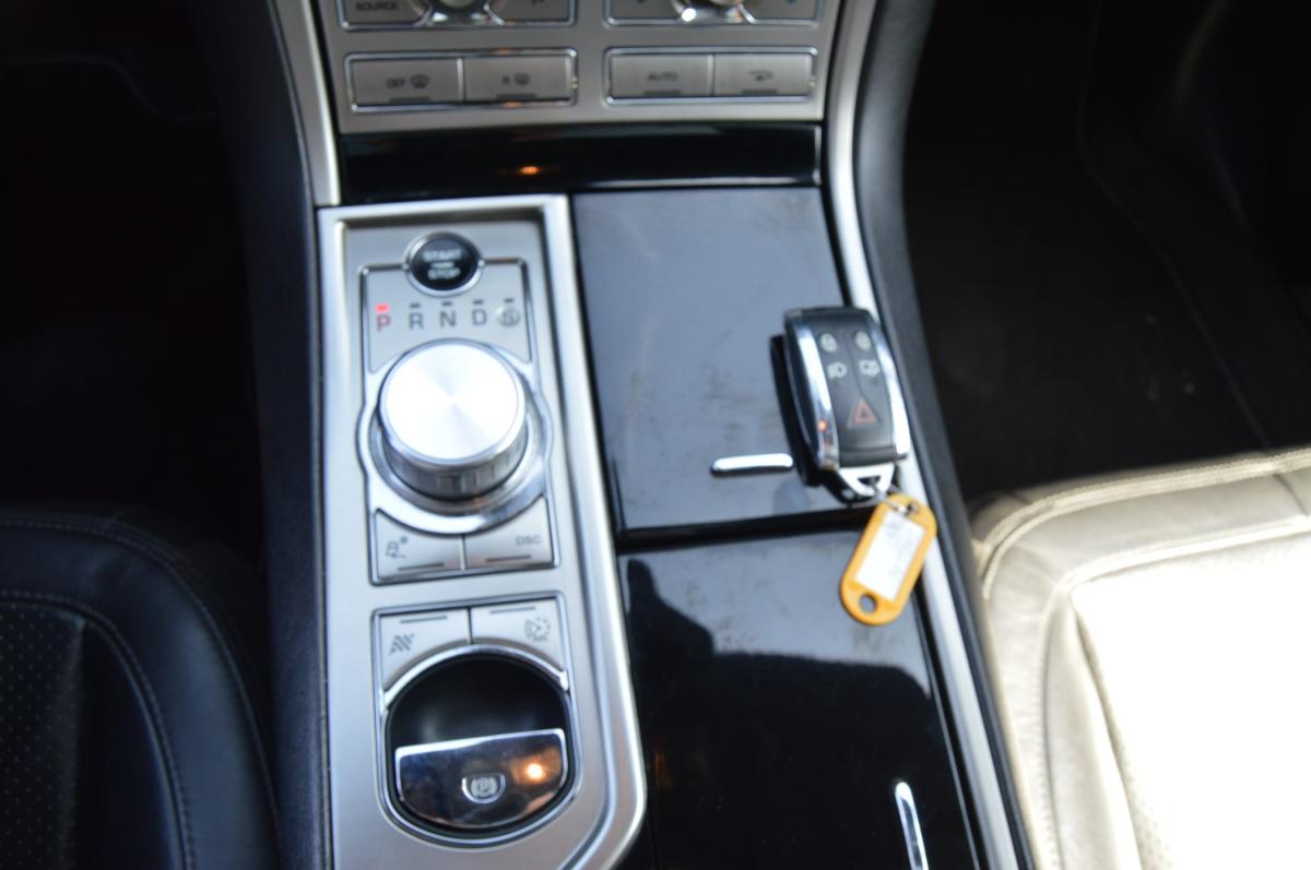 jaguar-xf-2010-diesel-2993cc