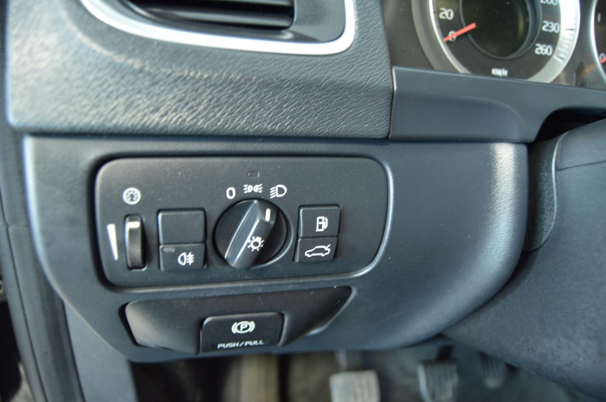 volvo-v60-2011-diesel-1984cc