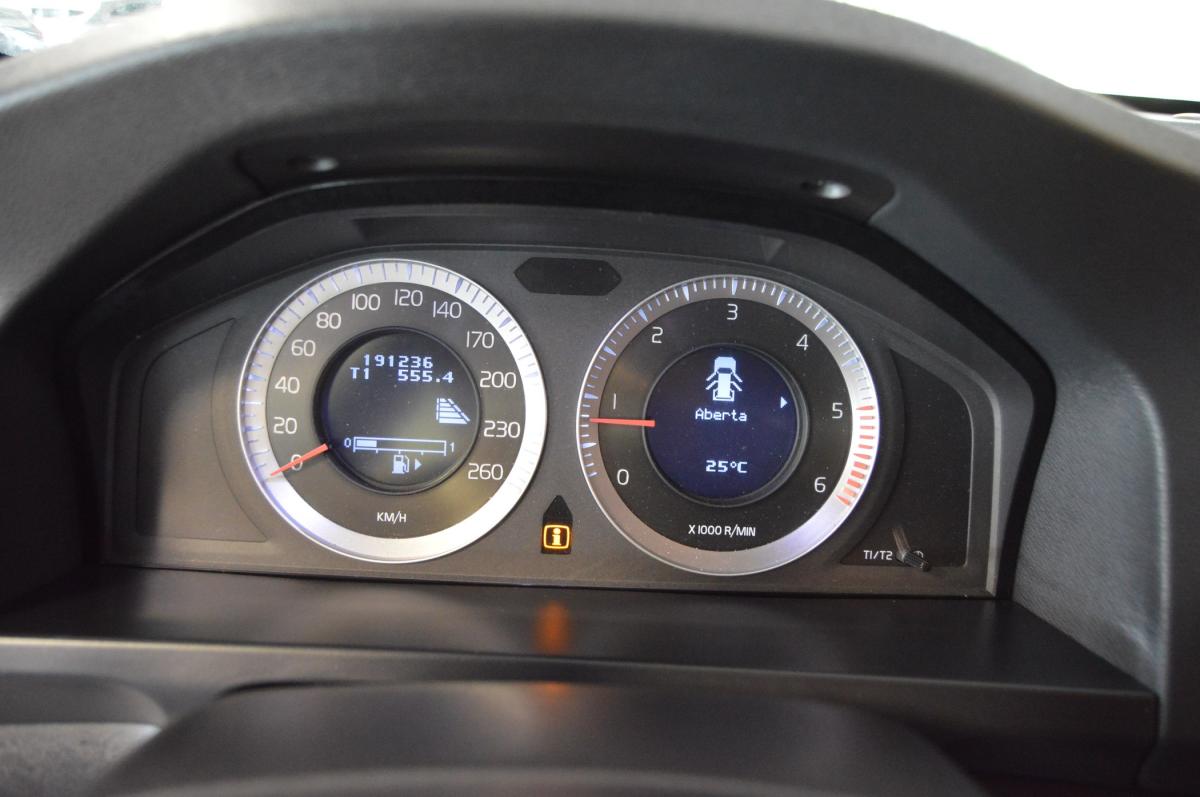 volvo-v60-2011-diesel-1984cc