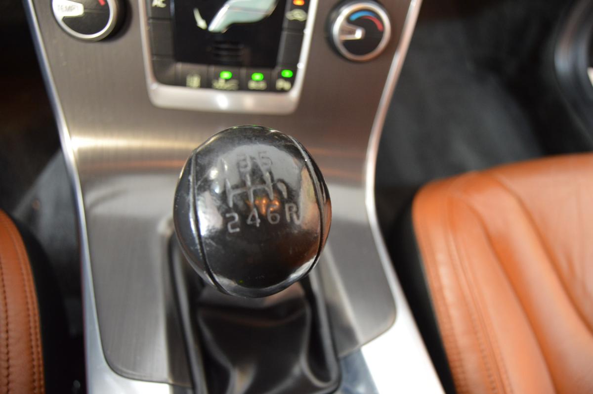 volvo-v60-2011-diesel-1984cc