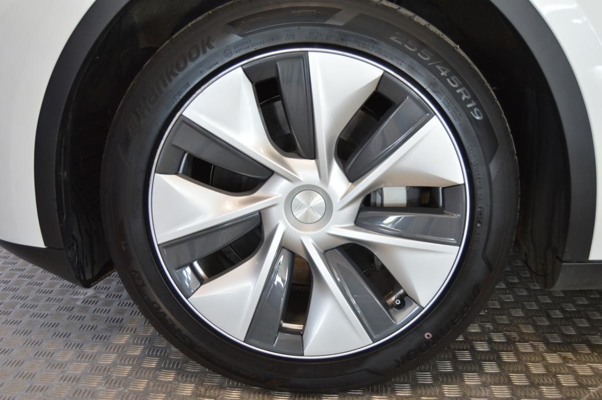 tesla-model-y-2023-eletrico-500cc