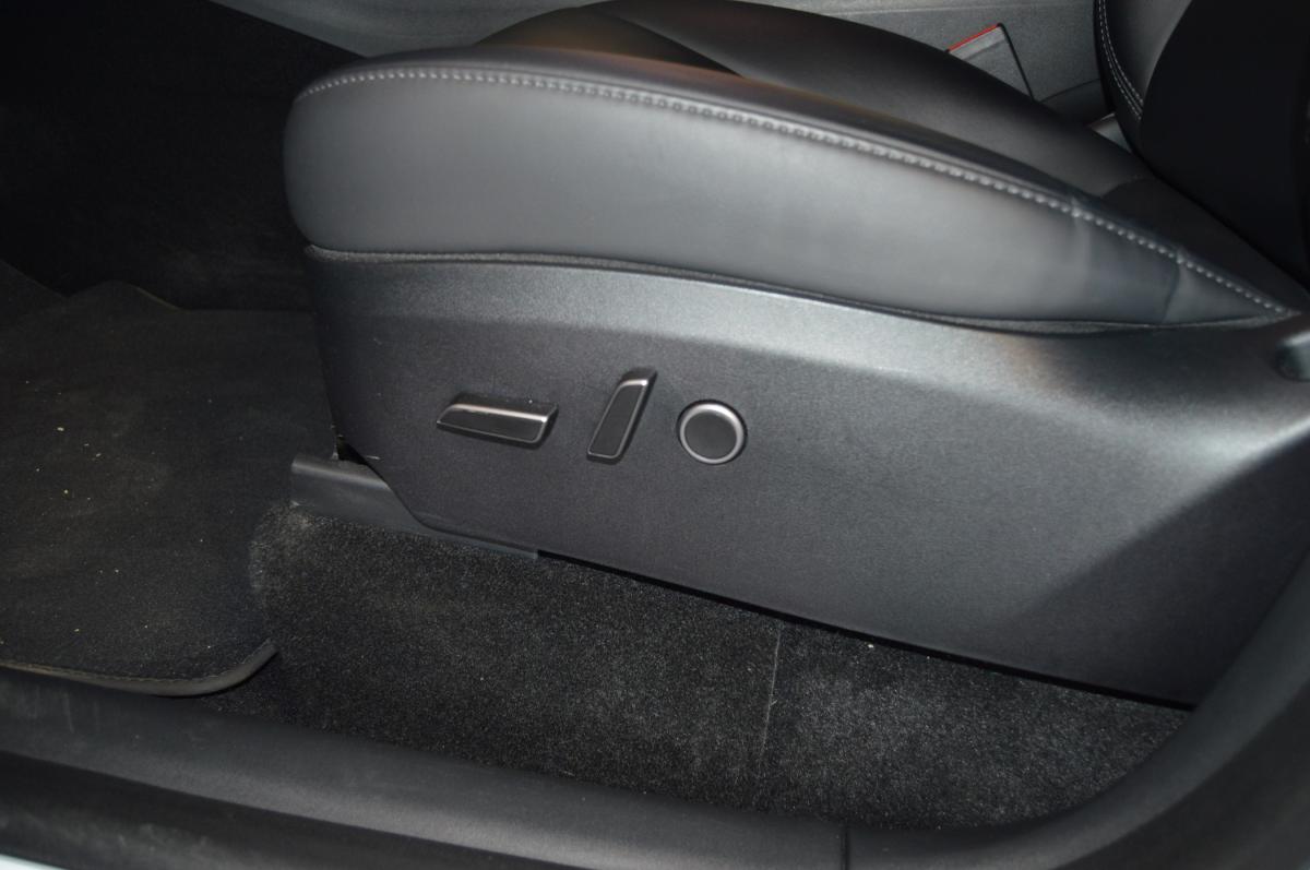 tesla-model-y-2023-eletrico-500cc