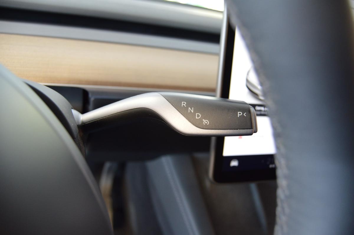 tesla-model-y-2023-eletrico-500cc