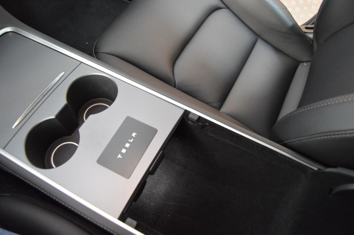 tesla-model-y-2023-eletrico-500cc