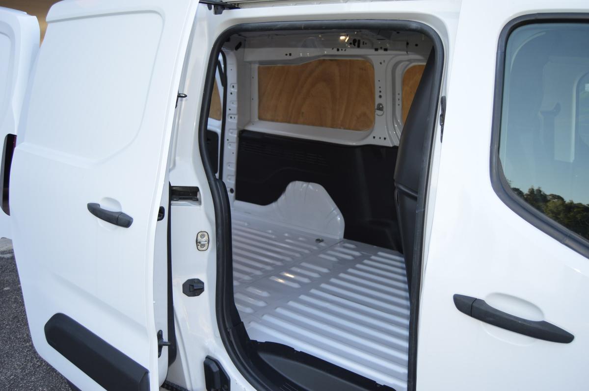 citroen-berlingo-2023-diesel-1499cc