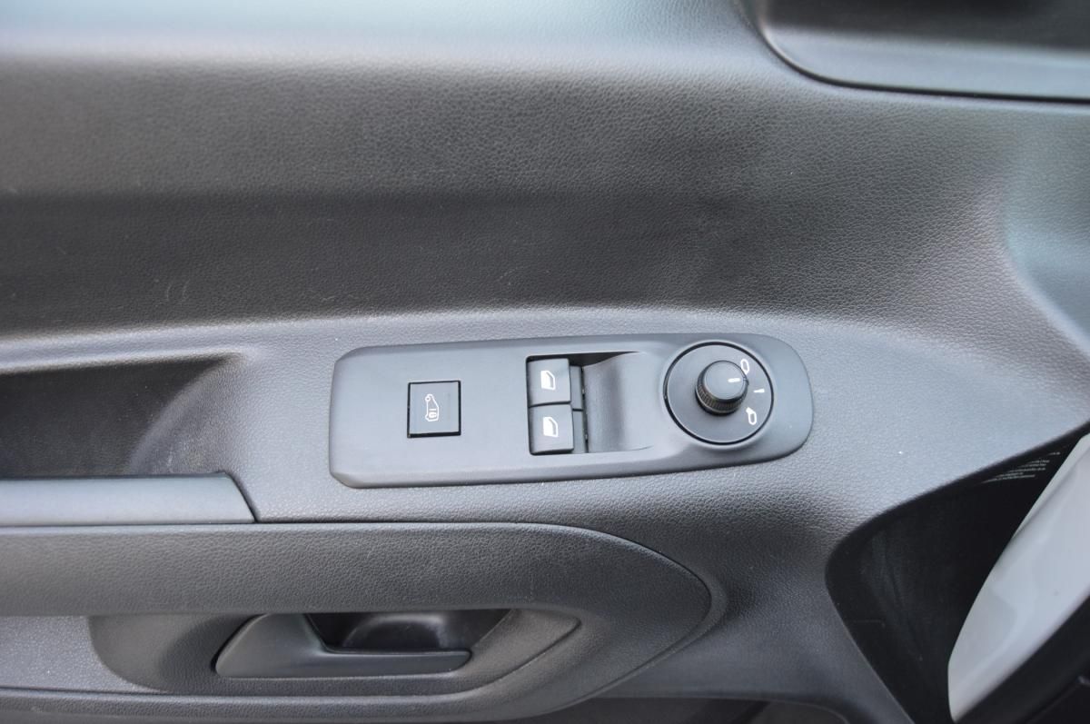 citroen-berlingo-2023-diesel-1499cc